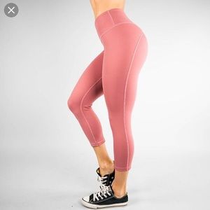 BUFFBUNNY CAMILLA CROPPED LEGGINGS